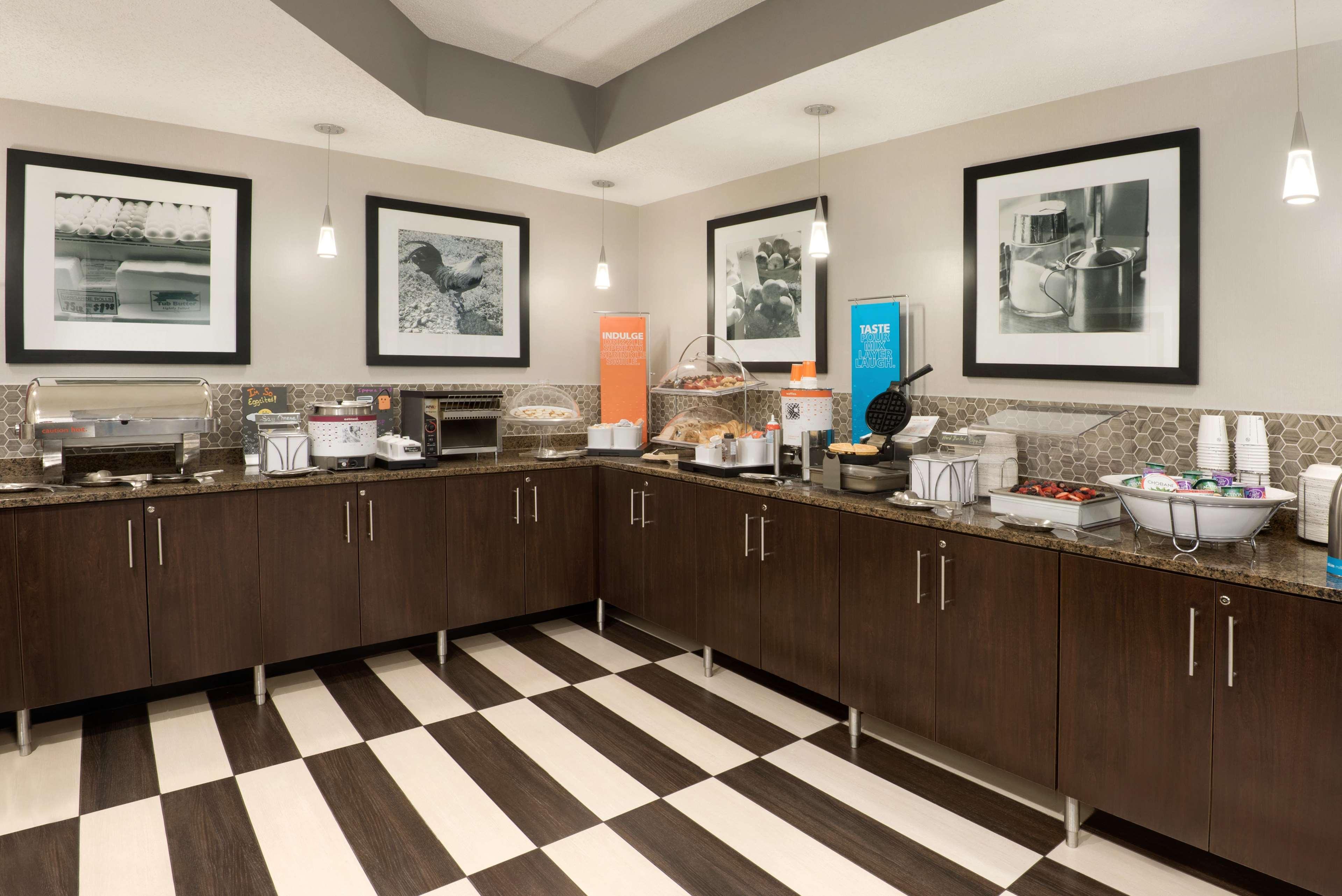 Hampton Inn Appleton-Fox River Mall Area Εξωτερικό φωτογραφία