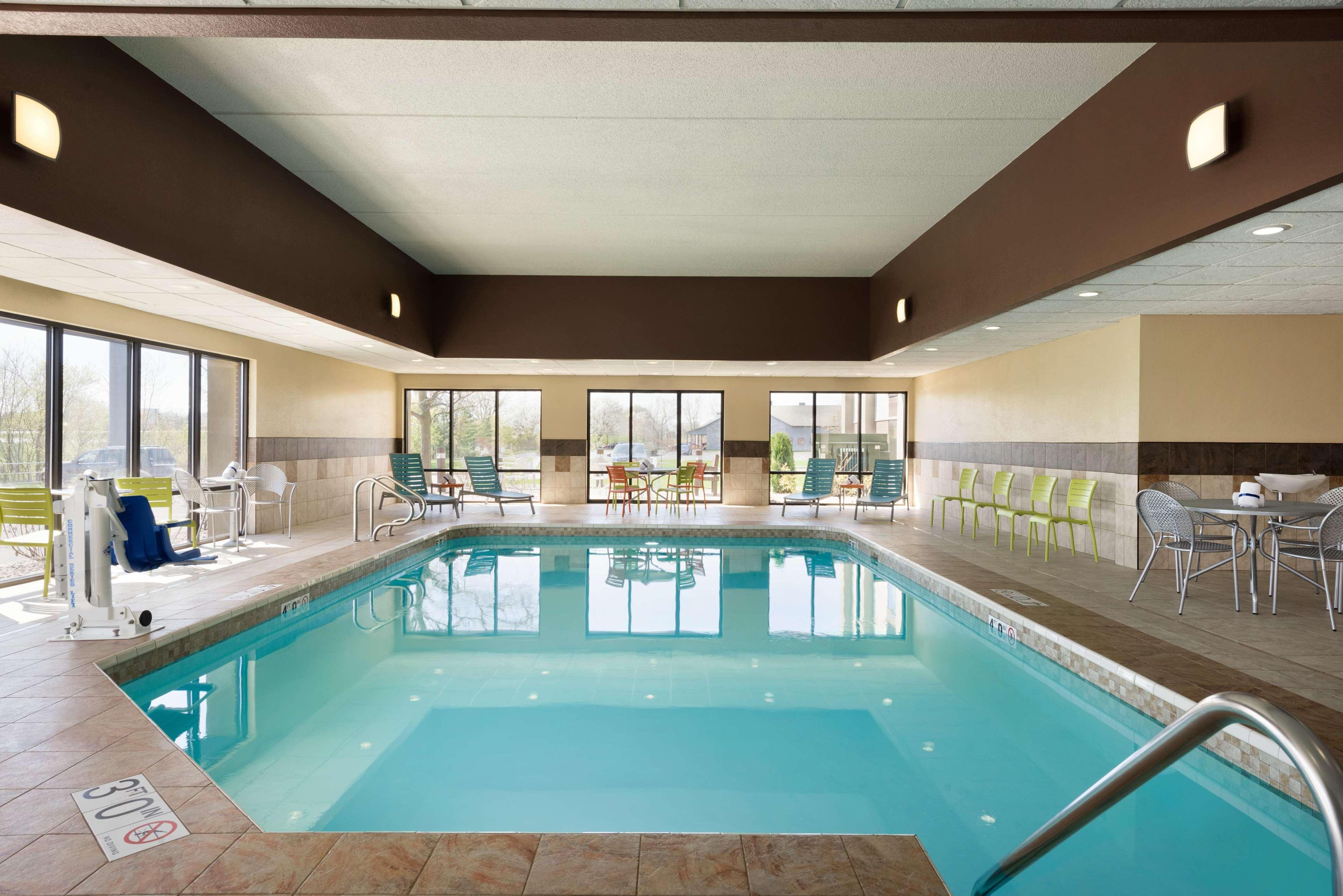 Hampton Inn Appleton-Fox River Mall Area Εξωτερικό φωτογραφία