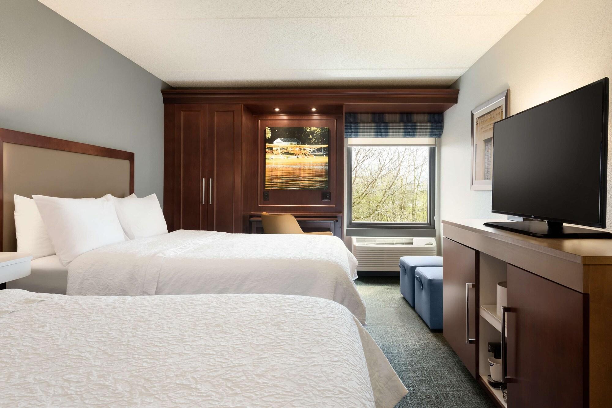 Hampton Inn Appleton-Fox River Mall Area Εξωτερικό φωτογραφία
