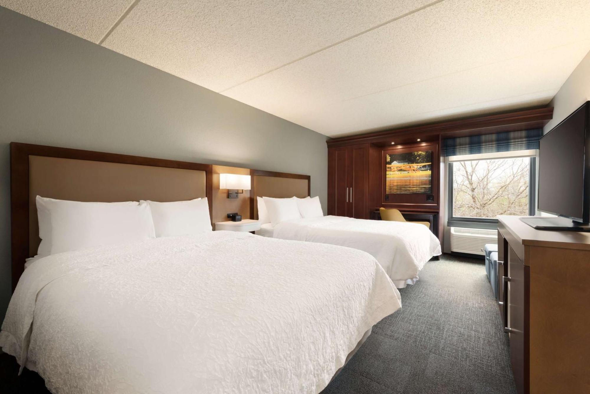 Hampton Inn Appleton-Fox River Mall Area Εξωτερικό φωτογραφία
