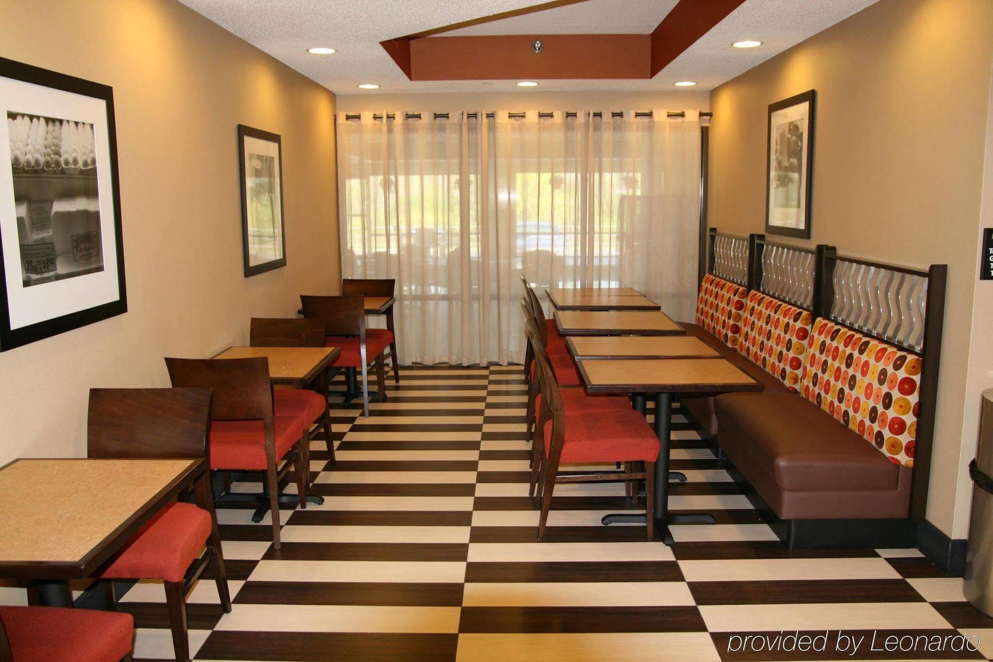 Hampton Inn Appleton-Fox River Mall Area Εξωτερικό φωτογραφία