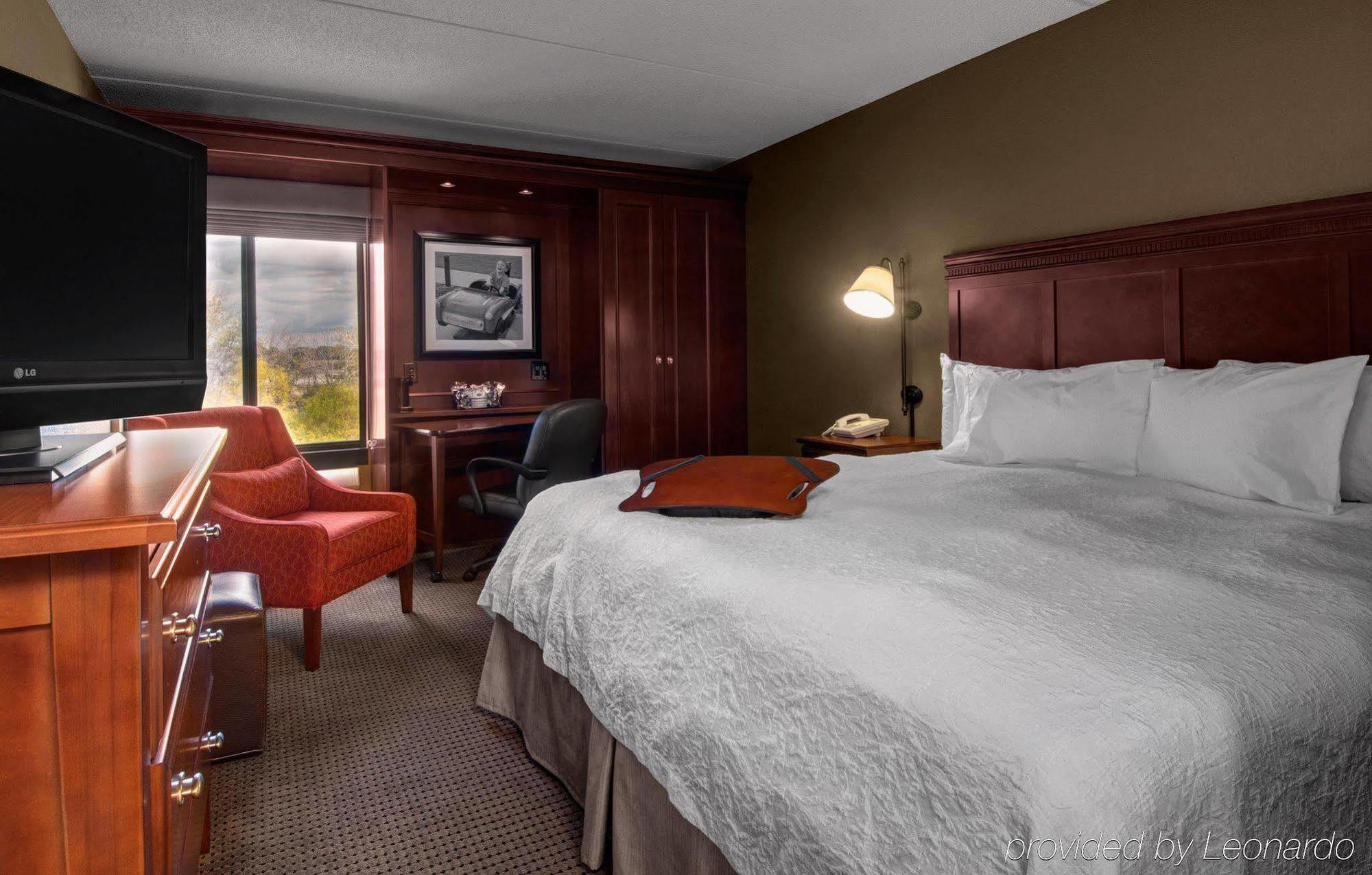Hampton Inn Appleton-Fox River Mall Area Εξωτερικό φωτογραφία
